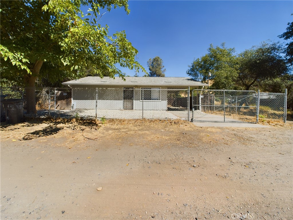 13558 Fair Oak Road Property Photo 1