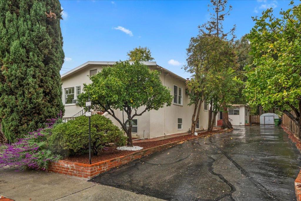 35 Montgomery Street Property Photo 3