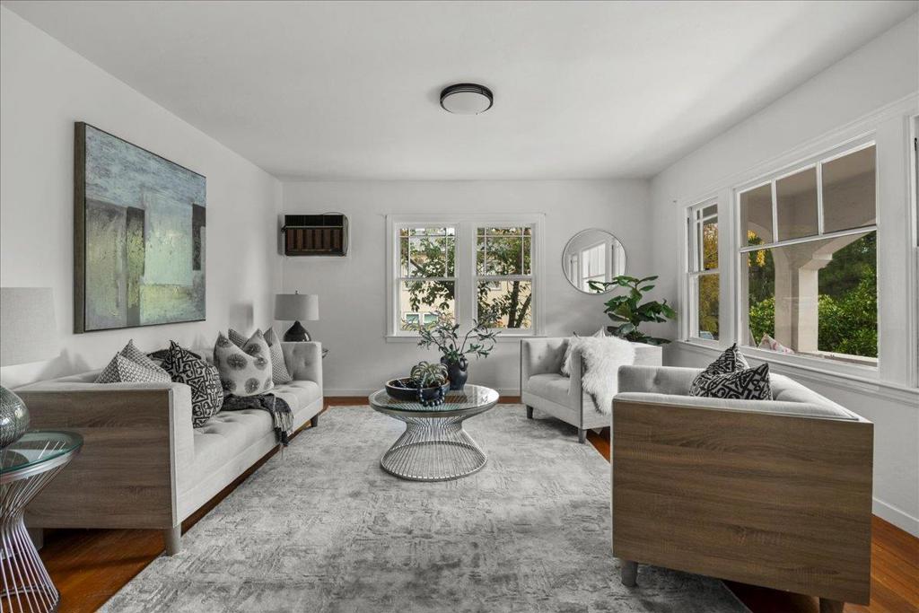 35 Montgomery Street Property Photo 5