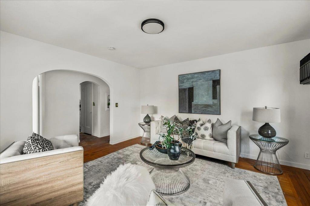 35 Montgomery Street Property Photo 6