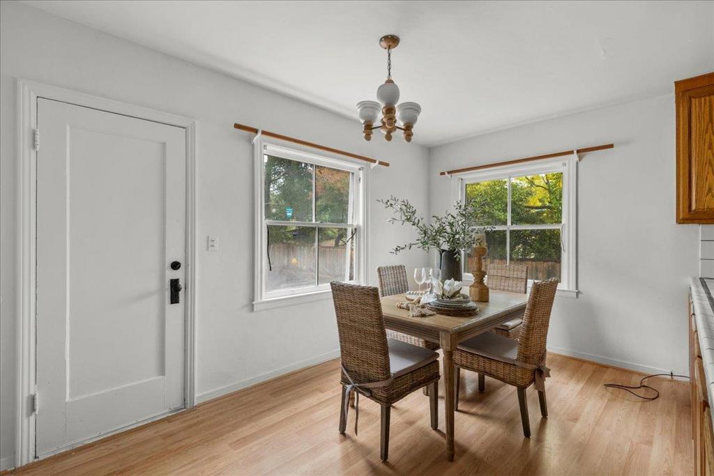 35 Montgomery Street Property Photo 7