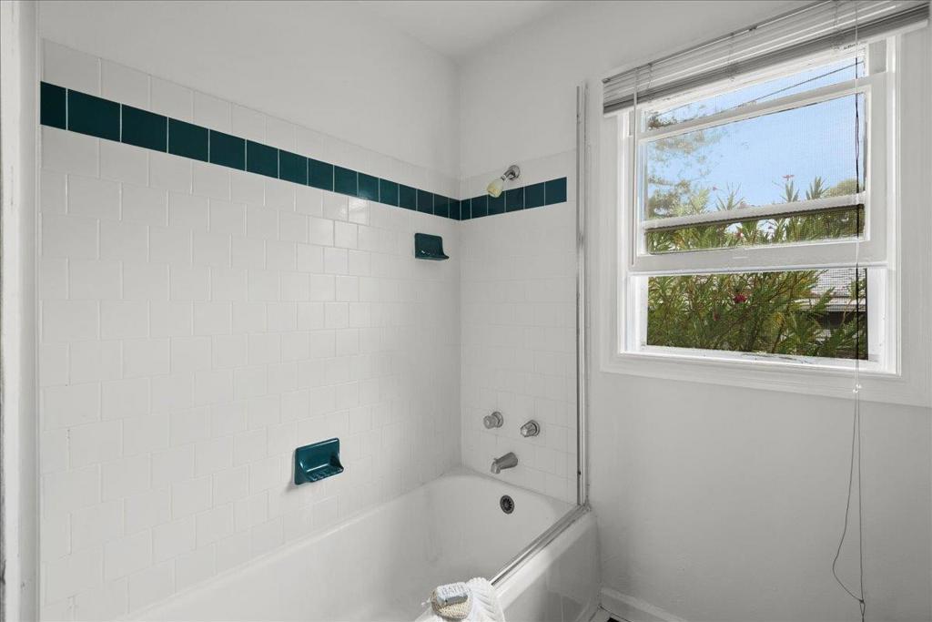 35 Montgomery Street Property Photo 14