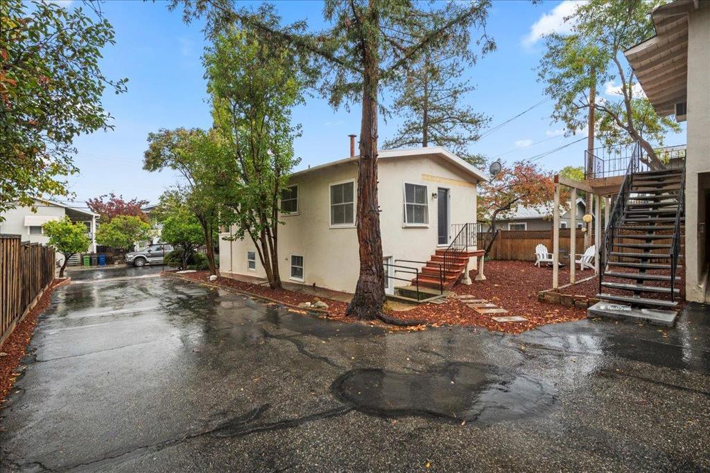 35 Montgomery Street Property Photo 16