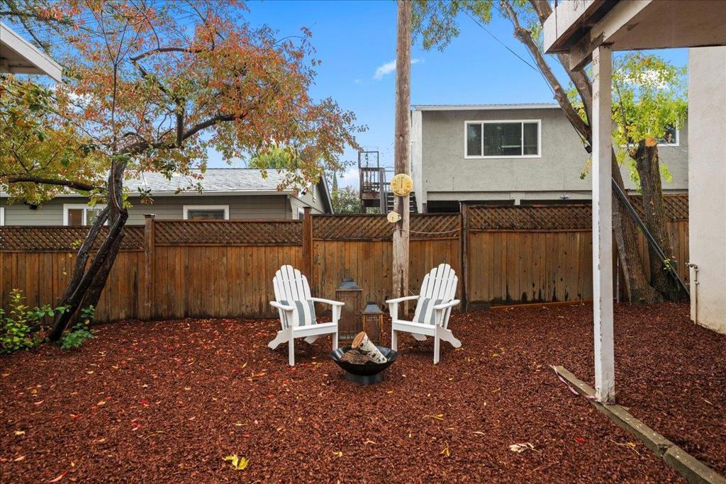 35 Montgomery Street Property Photo 17