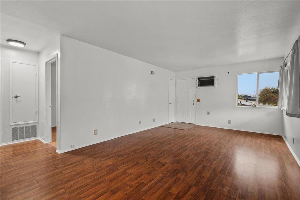 35 Montgomery Street Property Photo 21