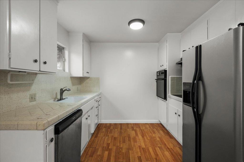 35 Montgomery Street Property Photo 24