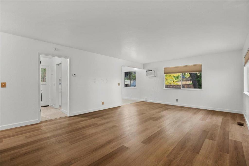 35 Montgomery Street Property Photo 30