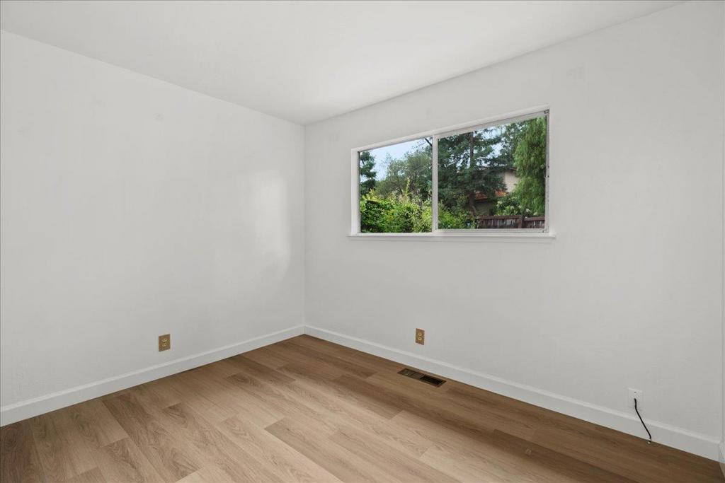 35 Montgomery Street Property Photo 38