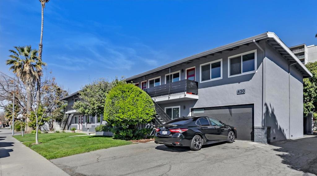 1727 Marco Polo Way Property Photo 4