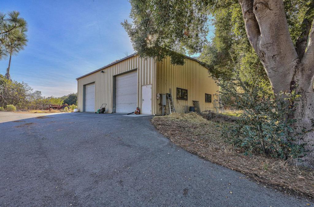 7996 Southside Road Property Photo 13