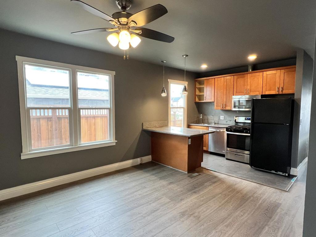1397 Vine Street Property Photo 3
