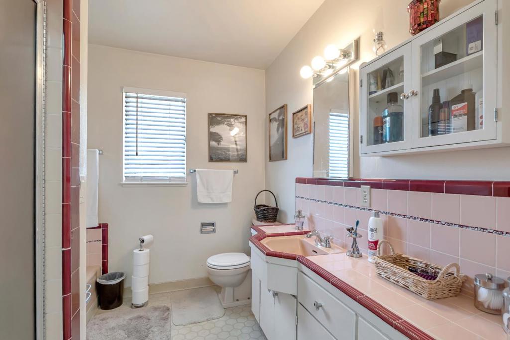 2085 Lynnhaven Drive Property Photo 10