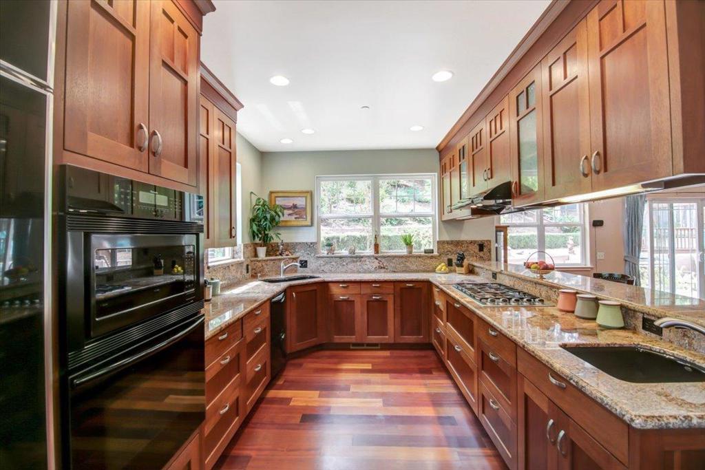 839 Calabasas Road Property Photo 4