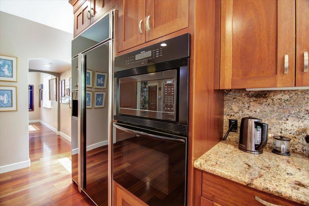 839 Calabasas Road Property Photo 8