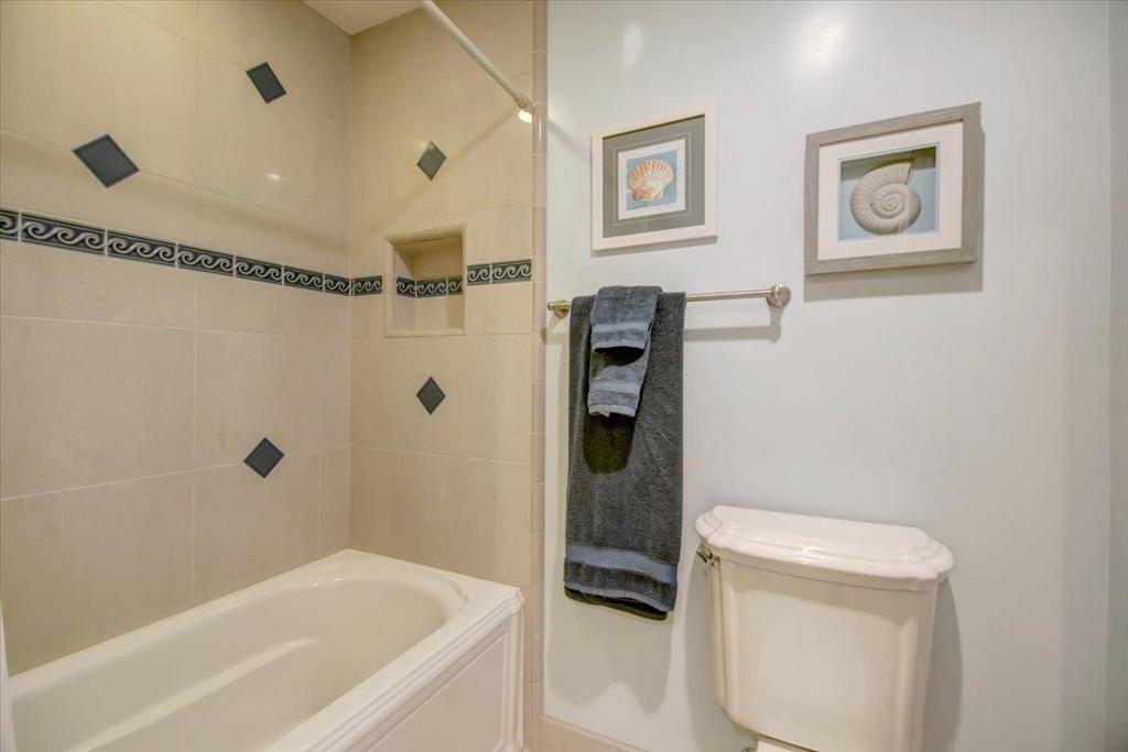839 Calabasas Road Property Photo 16