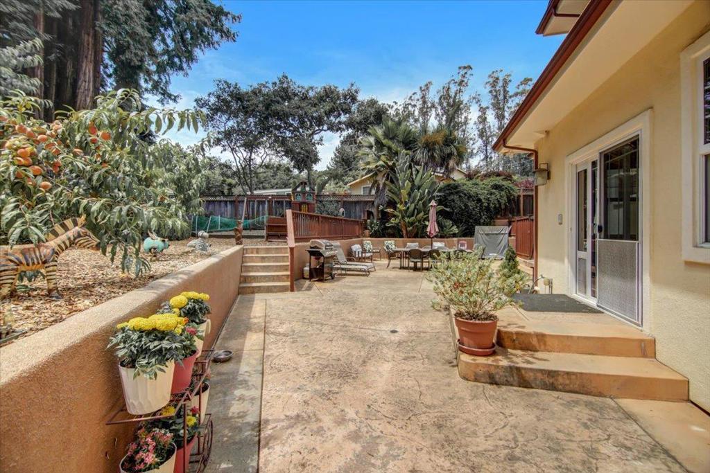 839 Calabasas Road Property Photo 18