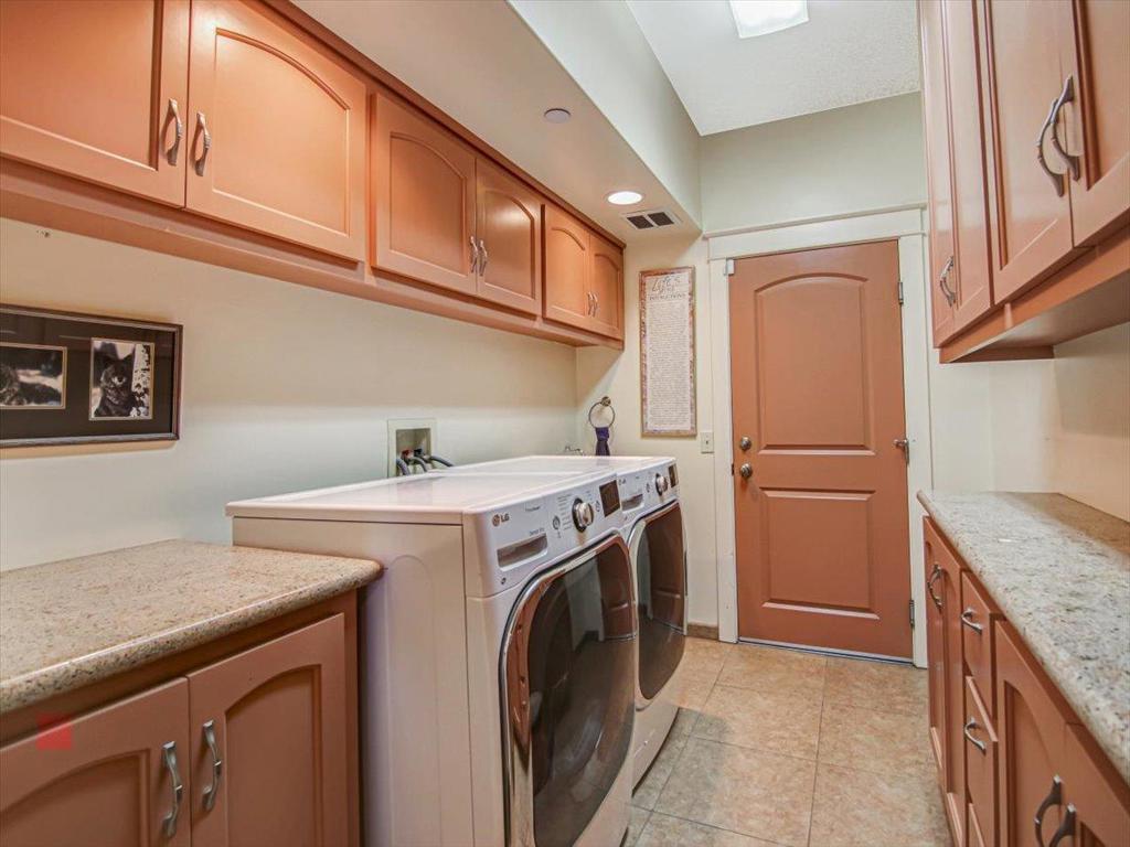 839 Calabasas Road Property Photo 29