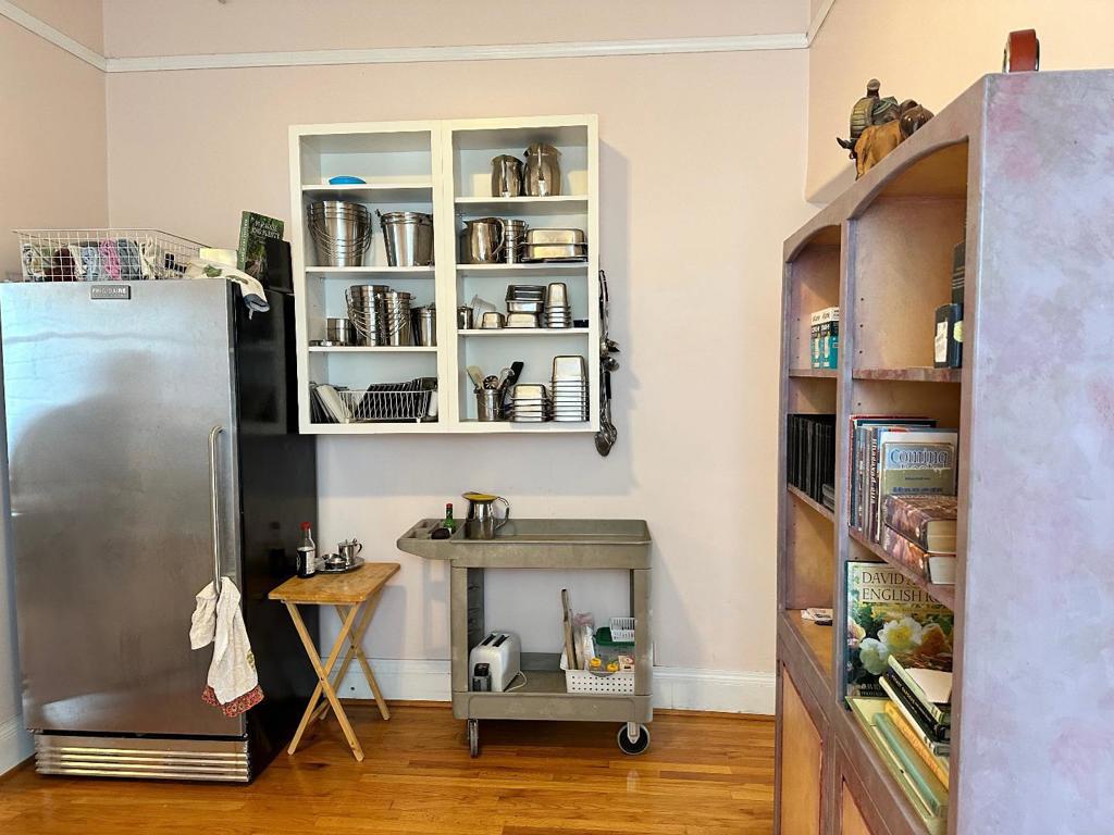 269 E Saint James Street Property Photo 21