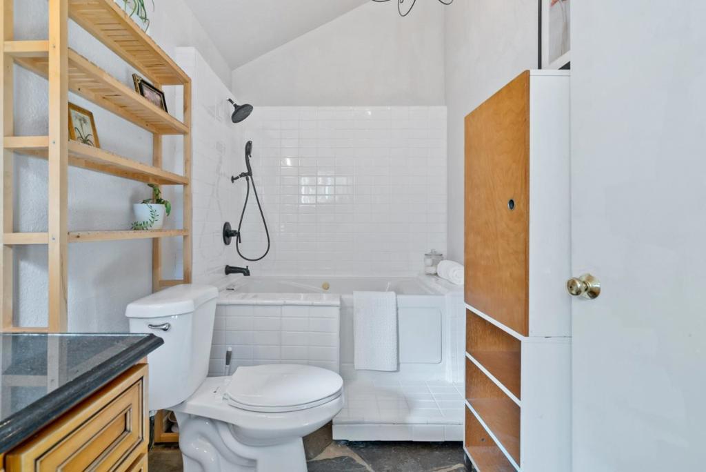 6121 Fern Flat Road Property Photo 11
