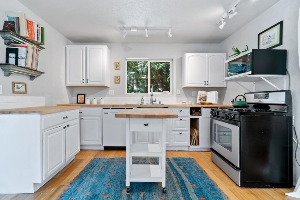 6121 Fern Flat Road Property Photo 14