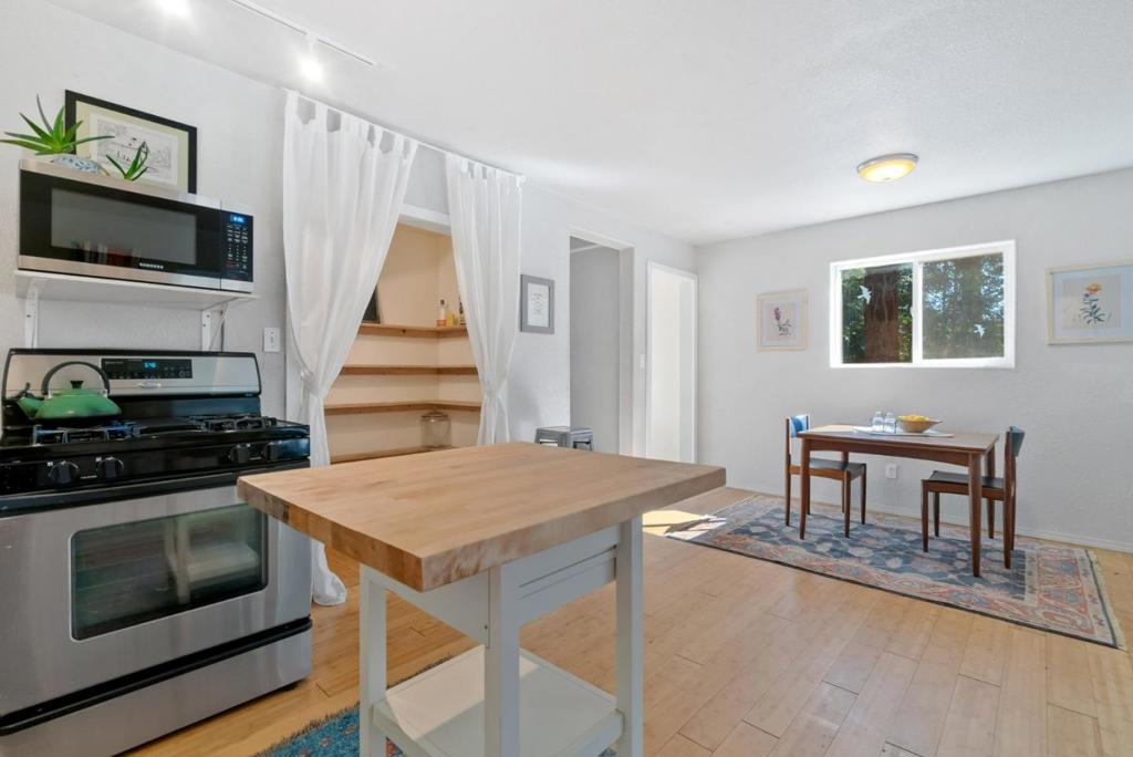 6121 Fern Flat Road Property Photo 15