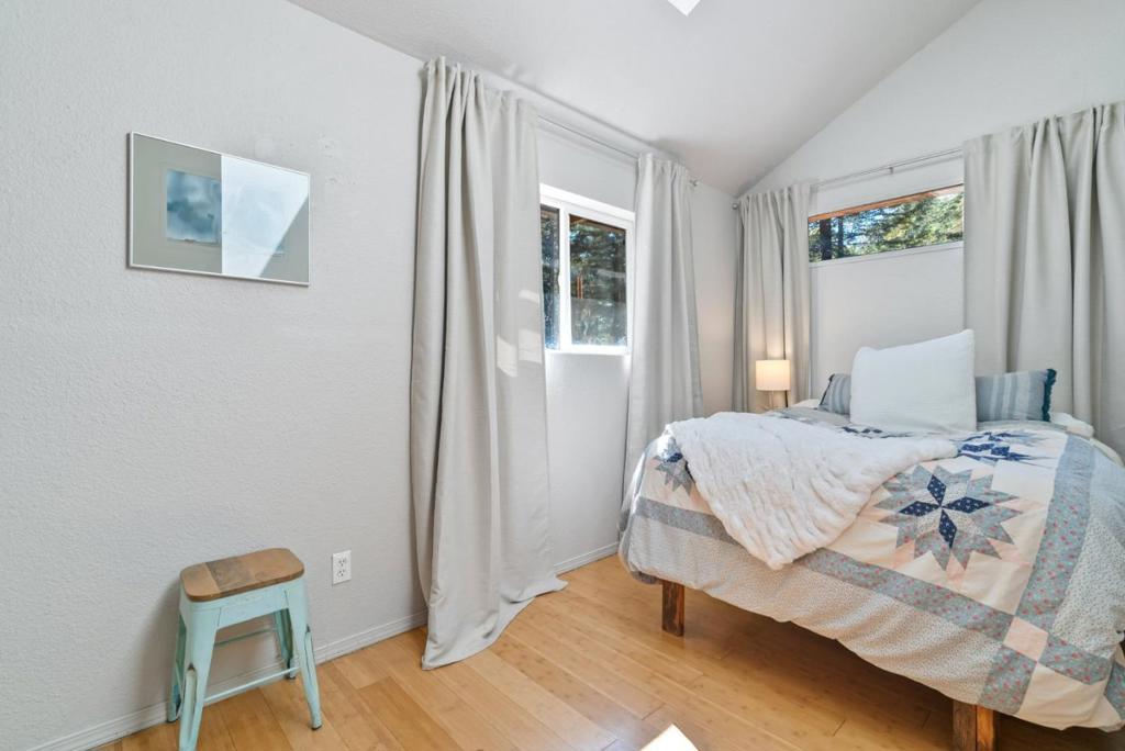 6121 Fern Flat Road Property Photo 18