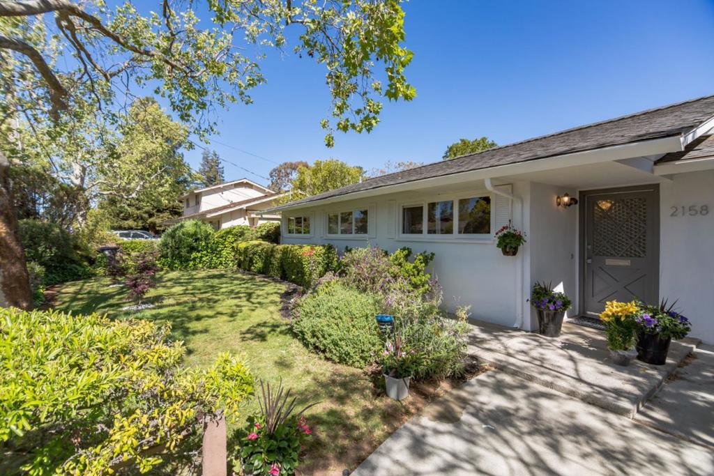 2158 Jardin Drive Property Photo 1