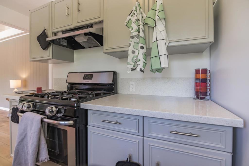 2158 Jardin Drive Property Photo 14