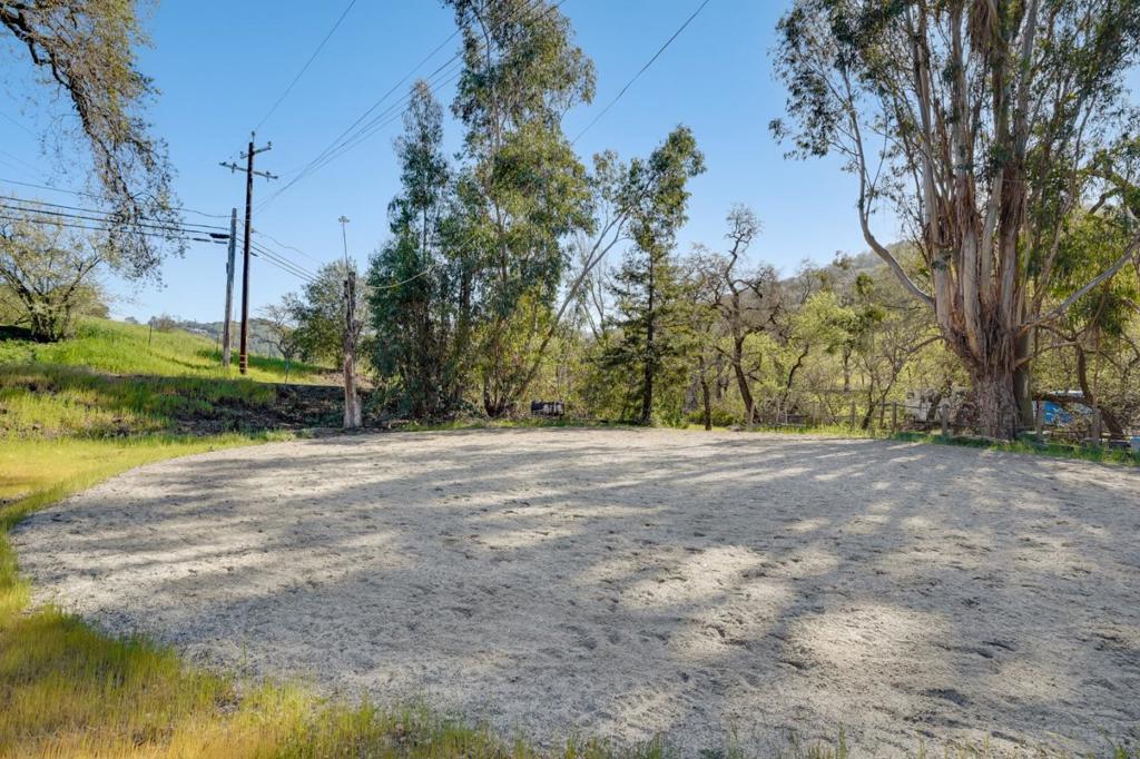 22200 Mount Eden Road Property Photo 14