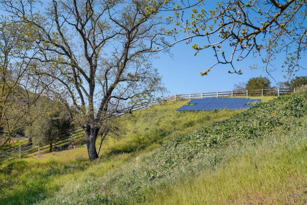 22200 Mount Eden Road Property Photo 18