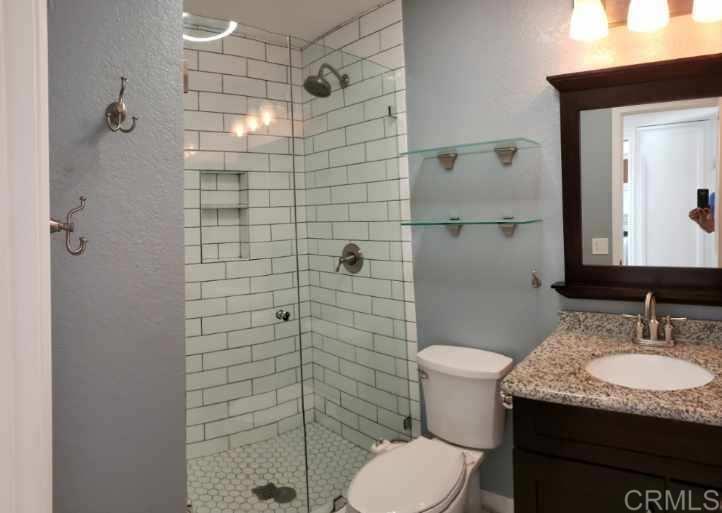 2957 Columbia St. 2x Property Photo 8