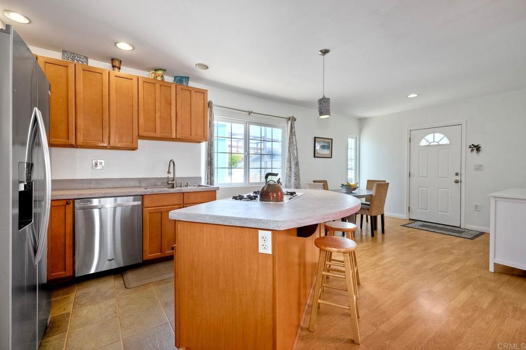 155 W Jason Street 6 Property Photo 10