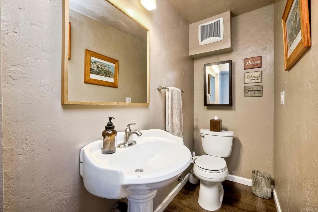 155 W Jason Street 6 Property Photo 17