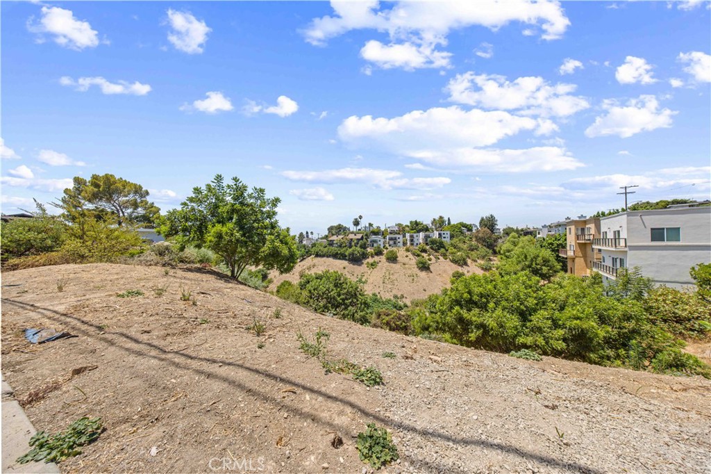 3825 Cazador Street Property Photo 5