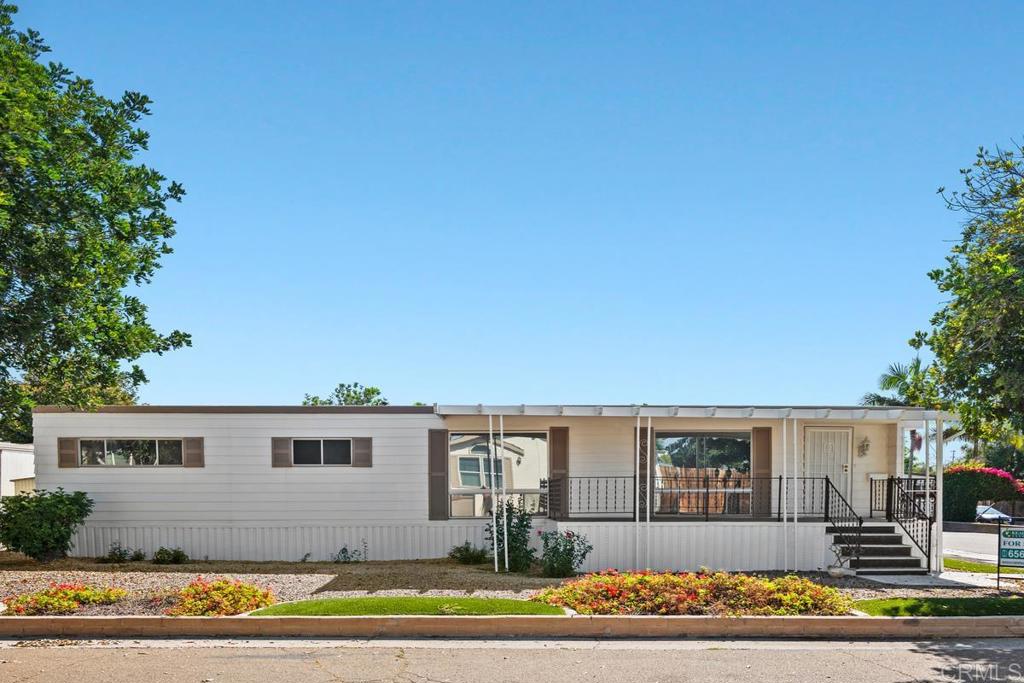 121 Orange Avenue Property Photo 3