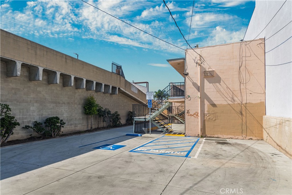 13420 Hawthorne Boulevard Property Photo 6