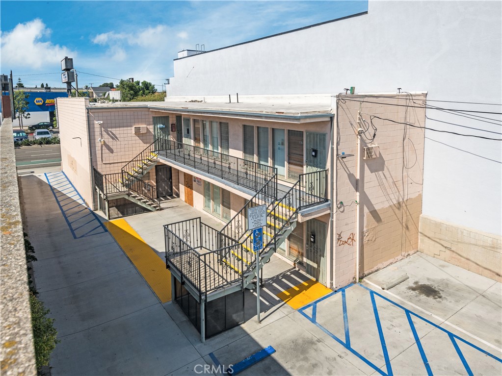 13420 Hawthorne Boulevard Property Photo 7