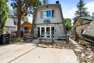 1056 Sierra Avenue Property Photo