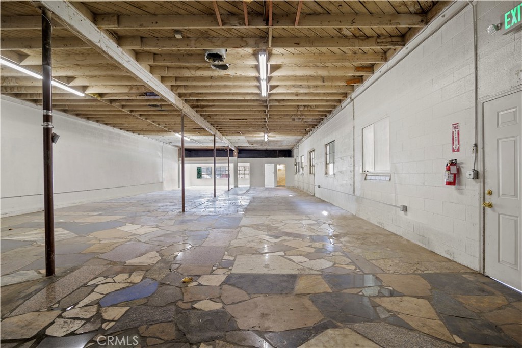 11023 Sherman Way Property Photo 3