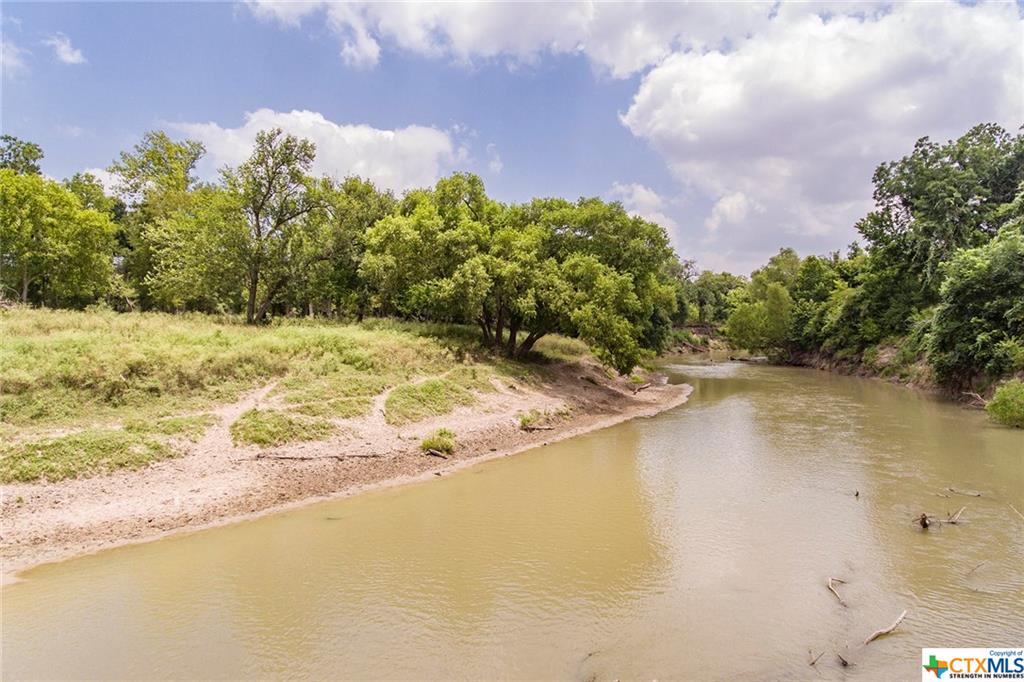 000 San Antonio River Road Property Photo 1