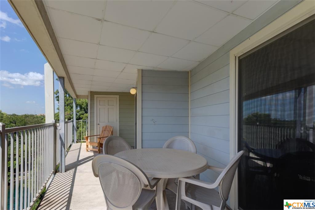 500 N Market Avenue 301 Property Photo 1