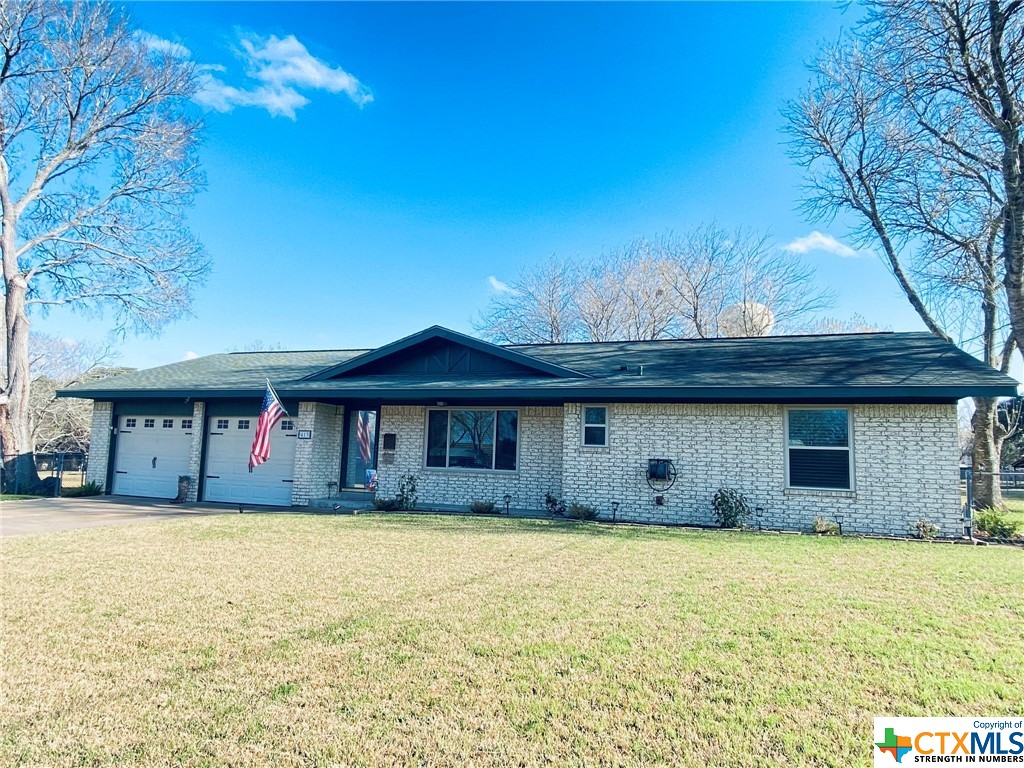 413 Svoboda Street Property Photo 1