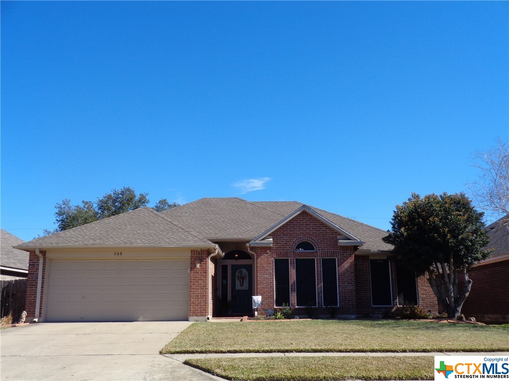 208 Macon Creek Property Photo 1