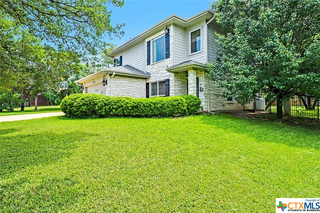 3251 Lake Park Road Property Photo 1