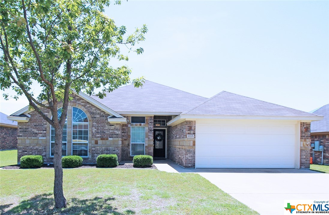 1115 Chaucer Lane Property Photo 1