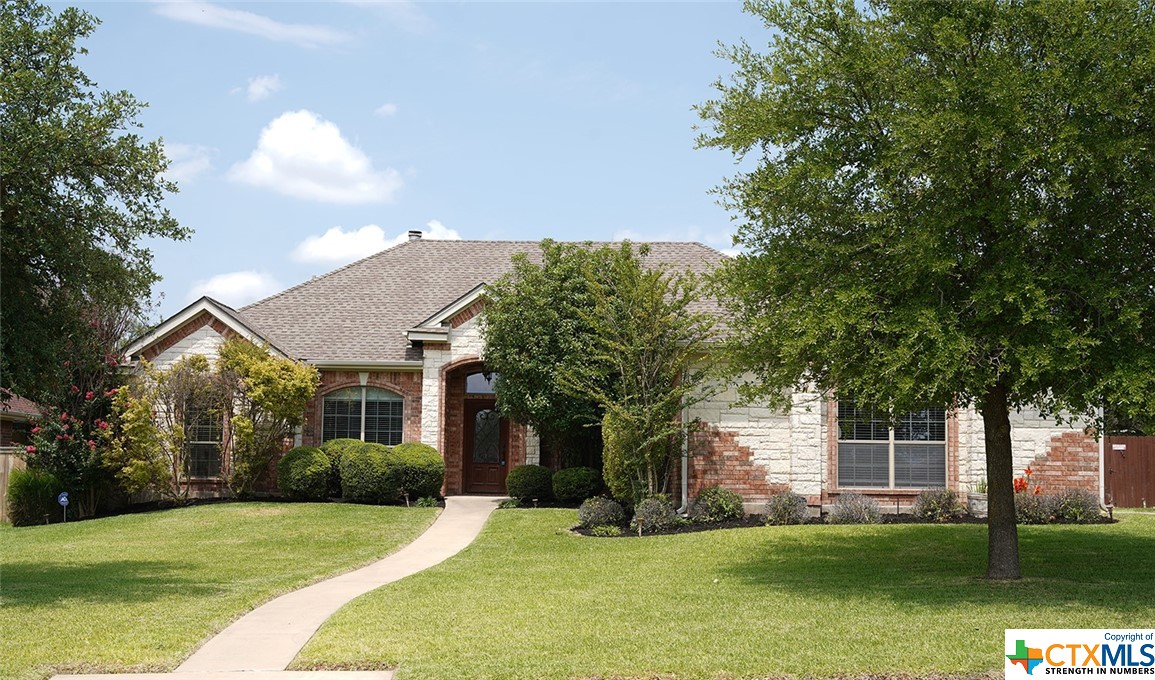 303 Wrought Iron Drive Property Photo 1