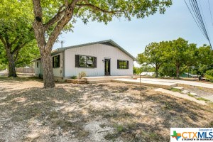 187 S Central Avenue Property Photo 1
