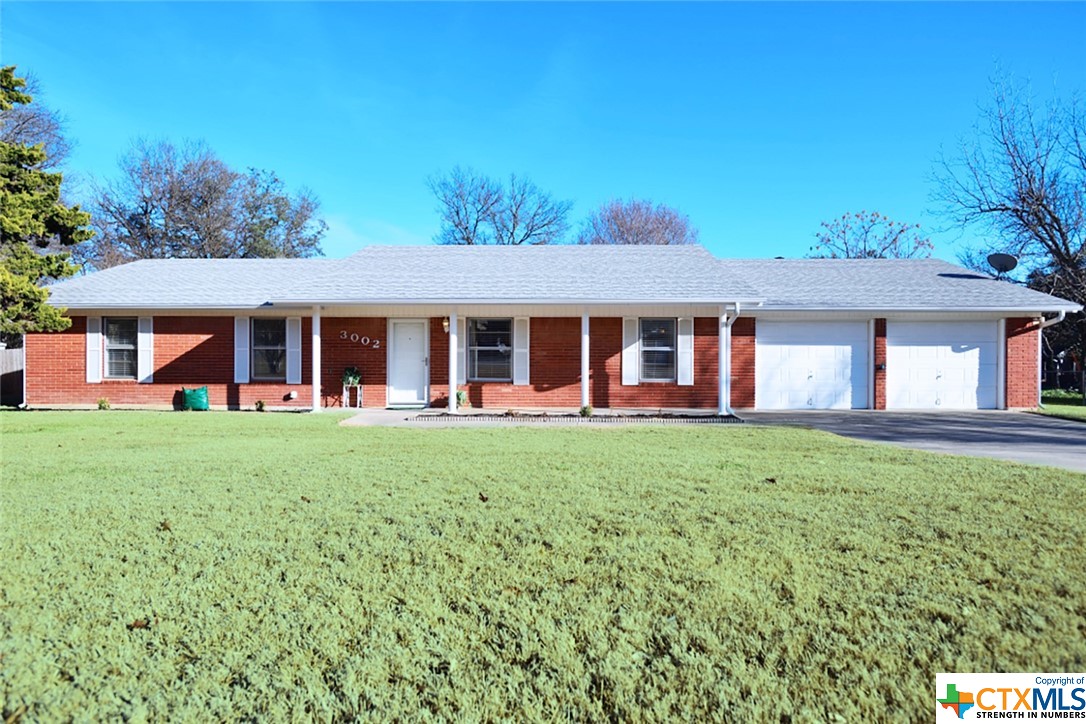 3002 Oakwood Drive Property Photo 1
