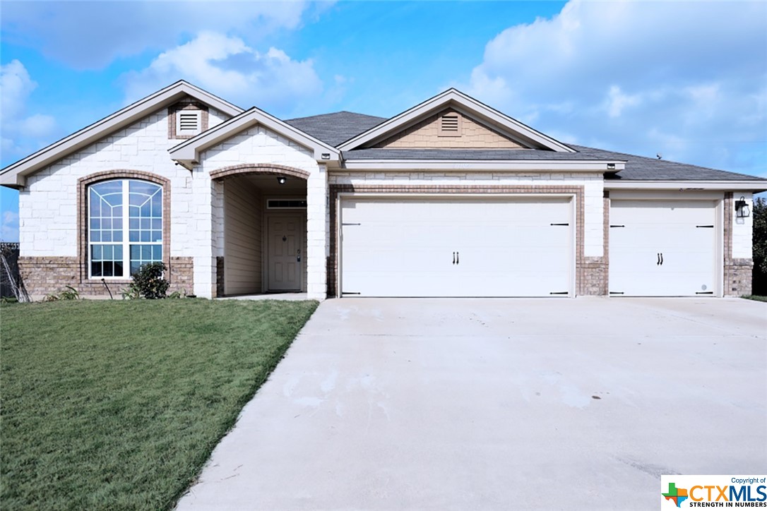 3009 Montague County Drive Property Photo 1