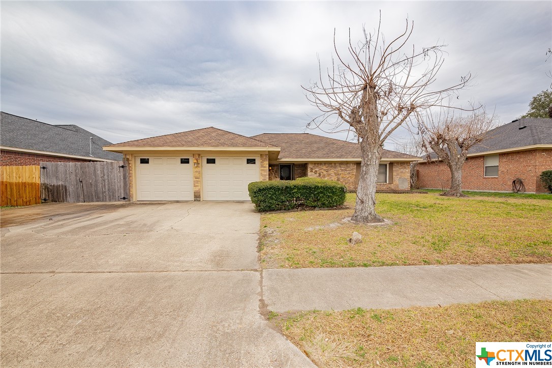 203 Bramble Bush Lane Property Photo 1